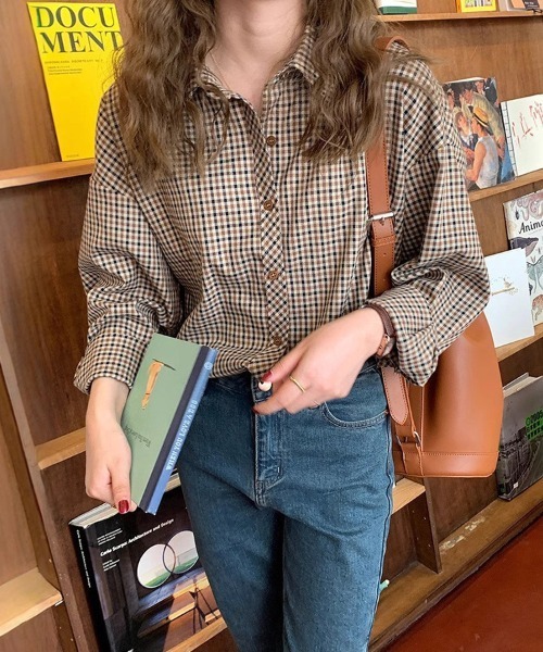 mielu(ミエル)の「レトロチェック柄シャツ(シャツ/ブラウス・レディース・ブラウン・LARGE/MEDIUM/SMALL/X-LARGE)」の4枚目の写真