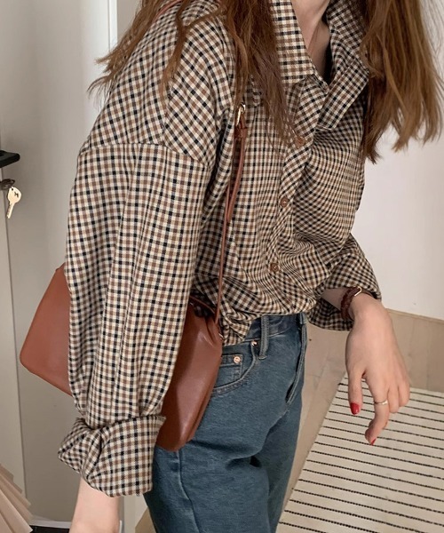mielu(ミエル)の「レトロチェック柄シャツ(シャツ/ブラウス・レディース・ブラウン・LARGE/MEDIUM/SMALL/X-LARGE)」の7枚目の写真