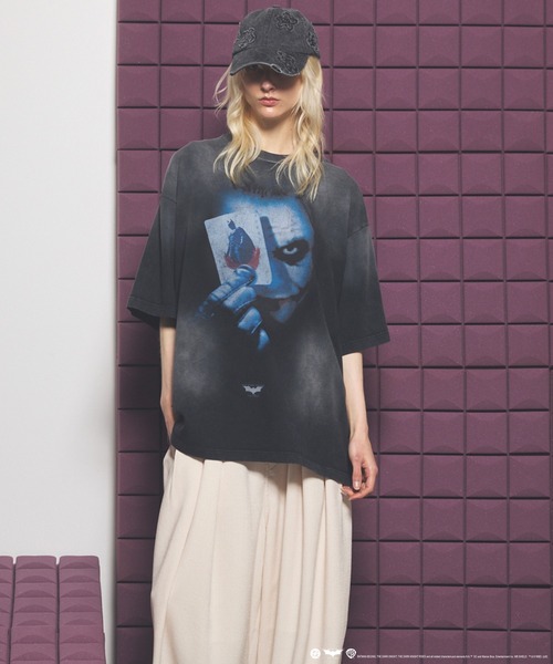 MAISON SPECIAL(メゾンスペシャル)の「《UNISEX》【MOVIE SERIES】「The Dark Knight」Prime-Over Crew Neck Short Sleeve T-Shirt/「ダークナイト」グラフィックプリントプライムオーバークルーネックTシャツ【MAISON SPECIAL/メゾンスペシャル】(Tシャツ/カットソー・メンズ・その他5/その他3/その他4/その他6/その他2/その他1・0/2/1)」の10枚目の写真