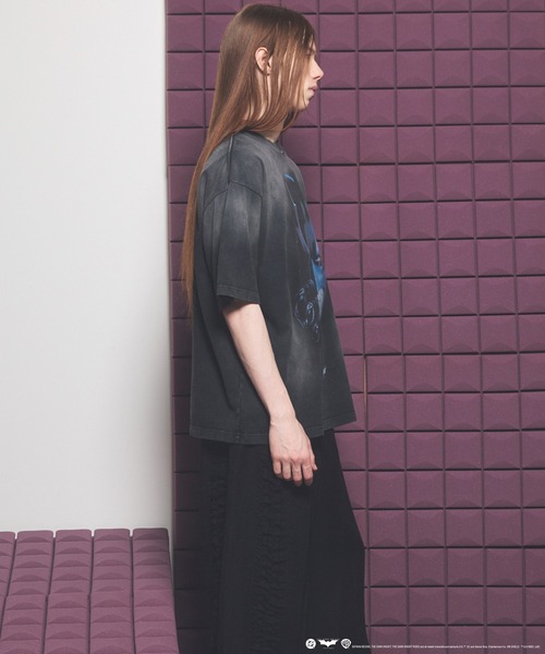 MAISON SPECIAL(メゾンスペシャル)の「《UNISEX》【MOVIE SERIES】「The Dark Knight」Prime-Over Crew Neck Short Sleeve T-Shirt/「ダークナイト」グラフィックプリントプライムオーバークルーネックTシャツ【MAISON SPECIAL/メゾンスペシャル】(Tシャツ/カットソー・メンズ・その他5/その他3/その他4/その他6/その他2/その他1・0/2/1)」の19枚目の写真
