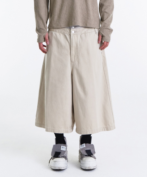 KICHUL(キチョル)の「Double Waist Bermuda Cotton Pants (Beige)(その他パンツ・レディース・その他・LARGE/MEDIUM/SMALL)」の4枚目の写真