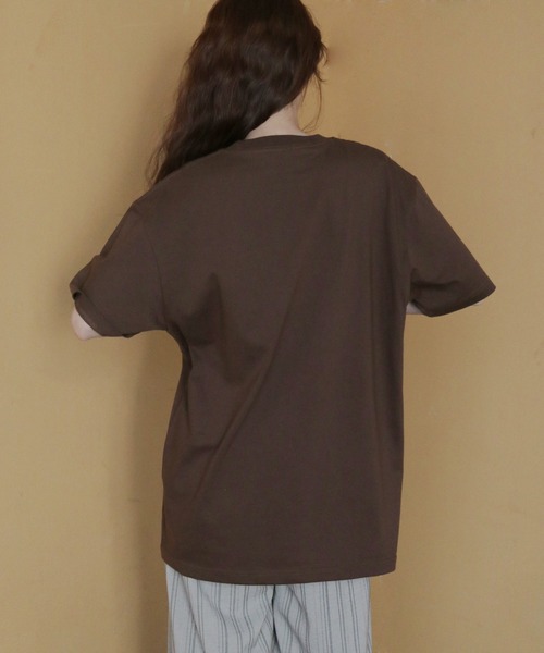 cheriella(シェリエラ)の「【cheriella】ゴッホロゴプリントTシャツ GOGH LOGO PRINT T-SHIRT(Tシャツ/カットソー・レディース・ブラウン/アイボリー/ホワイト/ライトブルー・LARGE/MEDIUM/SMALL)」の18枚目の写真