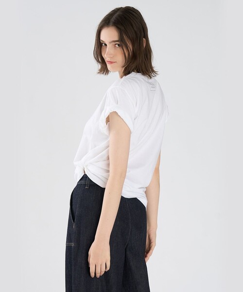 To b. by agnes b.(トゥービーバイアニエスベー)の「Fairy T オーガニックコットン 半袖 アーティストTシャツ(Tシャツ/カットソー・レディース・ホワイト・FREE)」の6枚目の写真