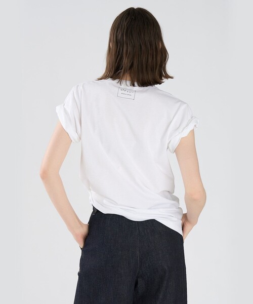 To b. by agnes b.(トゥービーバイアニエスベー)の「Fairy T オーガニックコットン 半袖 アーティストTシャツ(Tシャツ/カットソー・レディース・ホワイト・FREE)」の7枚目の写真