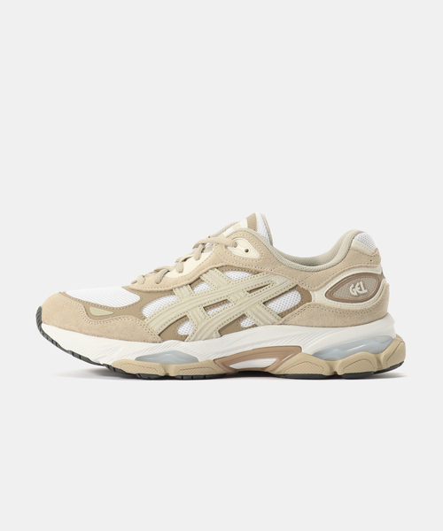 ASICS(アシックス)の「ASICS GEL-NYC 2.0 1203A895.102(スニーカー・メンズ・ベージュ・23.5cm/24.5cm/25cm/26cm/26.5cm/27cm/27.5cm/28cm)」の1枚目の写真