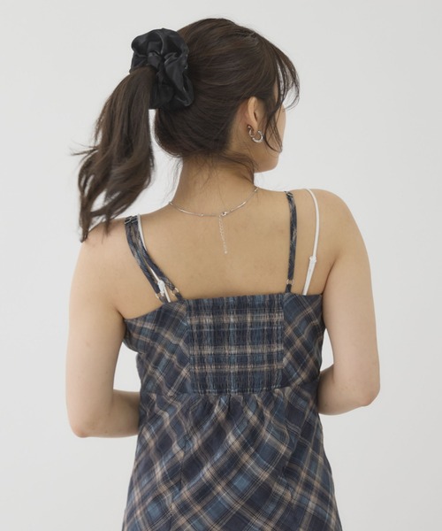 archives(アルシーヴ)の「【アシンメトリーデザインで差がつくワンピ】チェックシフォンドロストキャミワンピース(ワンピース・レディース・ネイビー/ブラック・MEDIUM)」の12枚目の写真