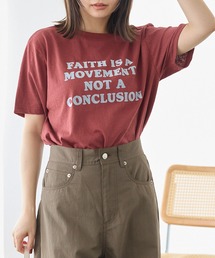 LAVEANGE | フロッキーメッセージロゴプリントTシャツ｜大人が着やすいロゴT/大人カジュアル/ヴィンテージライク/半袖(Tシャツ/カットソー)