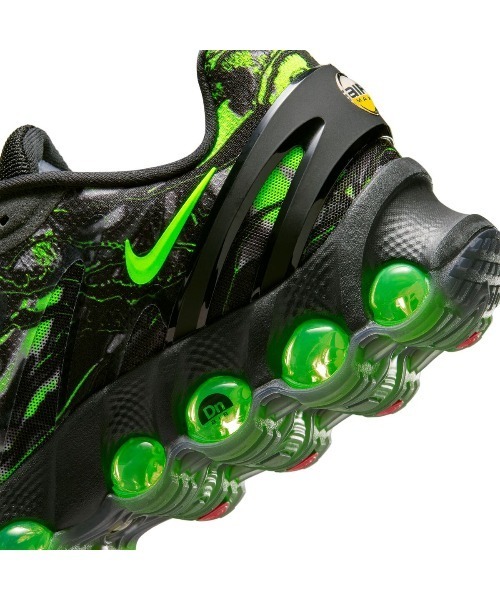 NIKE(ナイキ)の「NIKE Air Max Dn8(ナイキ エア マックス DN8)(スニーカー・メンズ・グリーン系・26cm/26.5cm/25.5cm/24.5cm/29cm/28.5cm/24cm/27cm/28cm/27.5cm/25cm)」の4枚目の写真