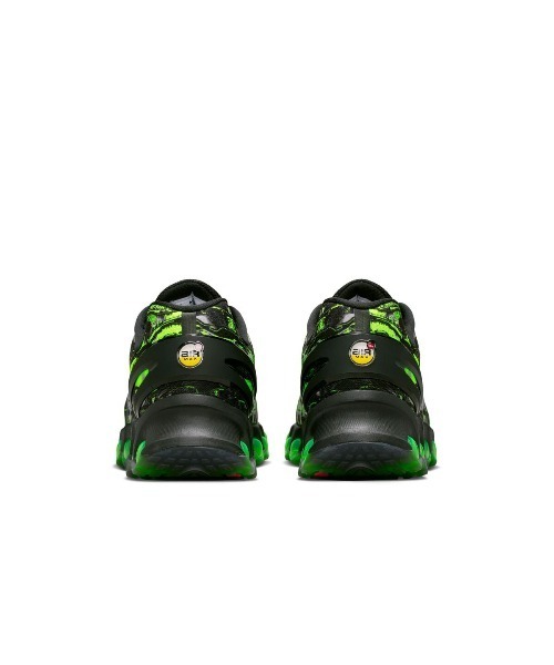 NIKE(ナイキ)の「NIKE Air Max Dn8(ナイキ エア マックス DN8)(スニーカー・メンズ・グリーン系・26cm/26.5cm/25.5cm/24.5cm/29cm/28.5cm/24cm/27cm/28cm/27.5cm/25cm)」の3枚目の写真