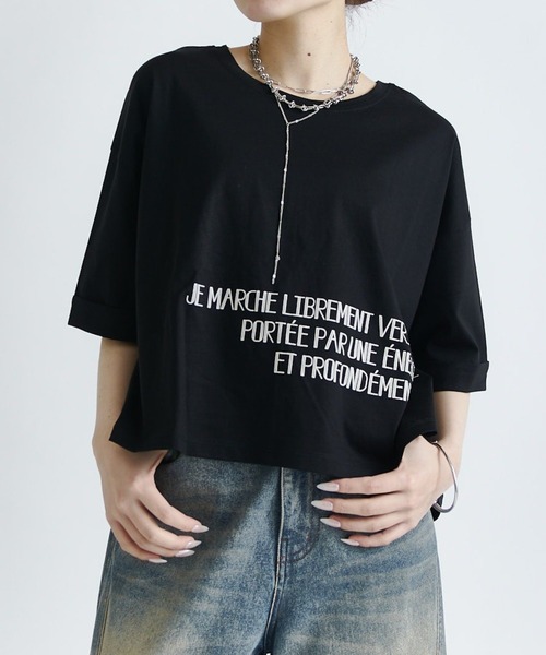 Lui's(ルイス)の「クロップドプリントTシャツ(Tシャツ/カットソー・レディース・ブルー/ブラック/オフホワイト・FREE)」の3枚目の写真