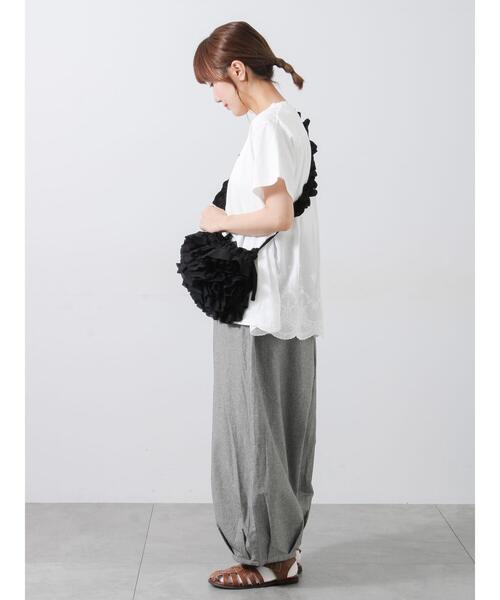 Samansa Mos2(サマンサ モスモス)の「【接触冷感】バックスカラップレースTシャツ(Tシャツ/カットソー・レディース・ブルー/イエロー/ブラック/オフホワイト・F)」の6枚目の写真