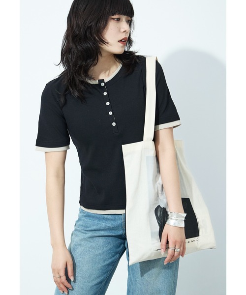 Fashion Letter(ファッションレター)の「フェイクレイヤード バイカラーヘンリー半袖プルオーバー(Tシャツ/カットソー・レディース・モカ/ブラック/グレイッシュベージュ/イエロー/アイボリー・M)」の2枚目の写真