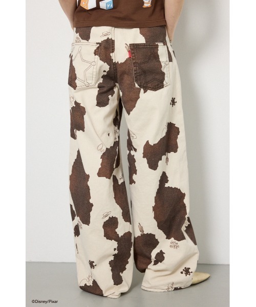 RODEO CROWNS WIDE BOWL（ロデオクラウンズワイドボウル）の「(TOY STORY)COW PATTERN パンツ（その他パンツ・レディース・ブラウン系その他/ホワイト系その他・SMALL/MEDIUM）」の3枚目の写真