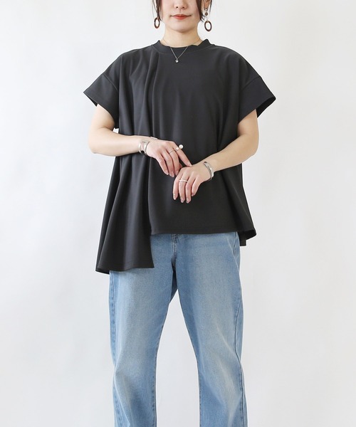 and it_（アンドイット）の「イレギュラーヘムトップス（Tシャツ/カットソー・レディース・アイボリー/ブラック/チャコール・FREE）」の14枚目の写真