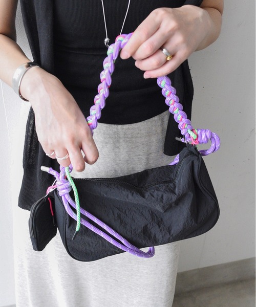 styiro(スタイロ)の「2WAY パラコードナイロンショルダーバッグ / 軽量 / ミニポーチ付き(ショルダーバッグ・レディース・ベージュ/イエロー/ブラック/パープル・FREE)」の1枚目の写真