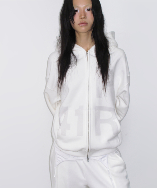 41PRAY（サイルプレイ）の「Graphic Zip Up Hoodie / Ivory（パーカー・レディース・ホワイト・OS）」の9枚目の写真