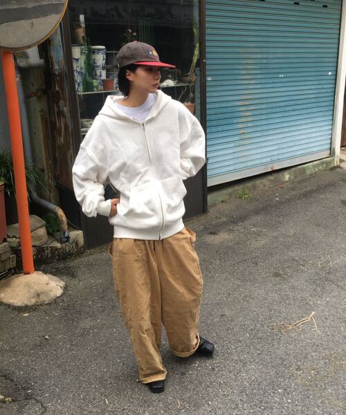 41PRAY（サイルプレイ）の「Graphic Zip Up Hoodie / Ivory（パーカー・レディース・ホワイト・OS）」の6枚目の写真