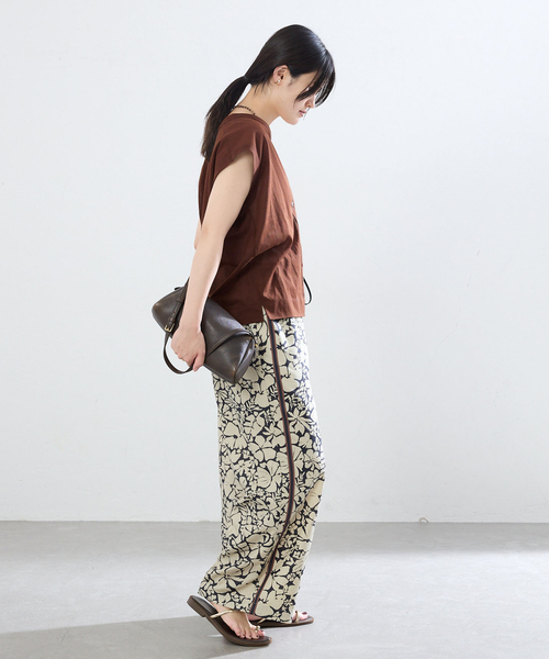 IENA(イエナ)の「シアー2wayノースリーブ(Tシャツ/カットソー・レディース・ブラウン/ブラック・FREE)」の12枚目の写真