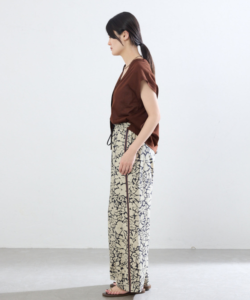 IENA(イエナ)の「シアー2wayノースリーブ(Tシャツ/カットソー・レディース・ブラウン/ブラック・FREE)」の3枚目の写真
