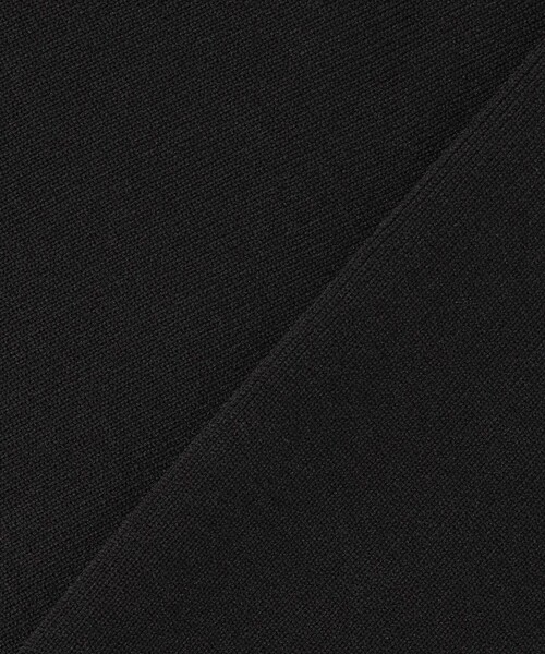 UNFILO(アンフィーロ)の「【一部店舗限定】BEAUTY FORM KNIT ハーフスリーブ(ニット/セーター・レディース・ブラック系/ダークブラウン系/ベージュ系・SMALL/MEDIUM)」の17枚目の写真
