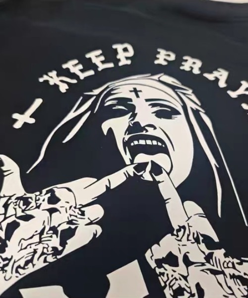 CELENA BEATS(セレナビーツ)の「バックシスターグラフィックワンポイントプリントTシャツ(Tシャツ/カットソー・メンズ・ブラック・M/S/L)」の5枚目の写真