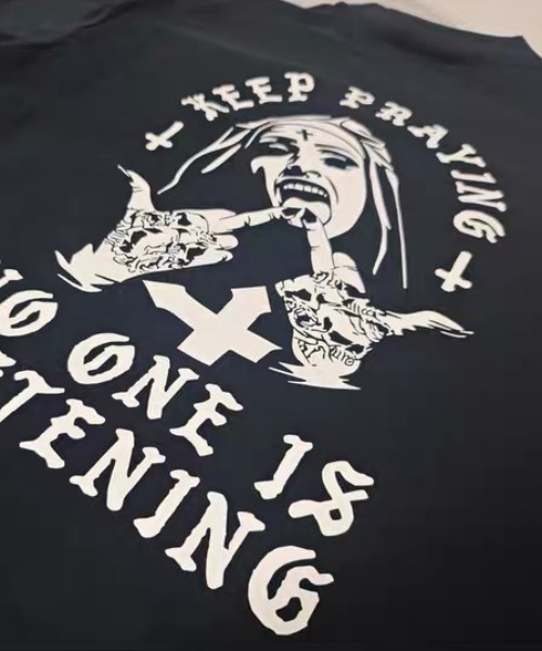 CELENA BEATS(セレナビーツ)の「バックシスターグラフィックワンポイントプリントTシャツ(Tシャツ/カットソー・メンズ・ブラック・M/S/L)」の6枚目の写真