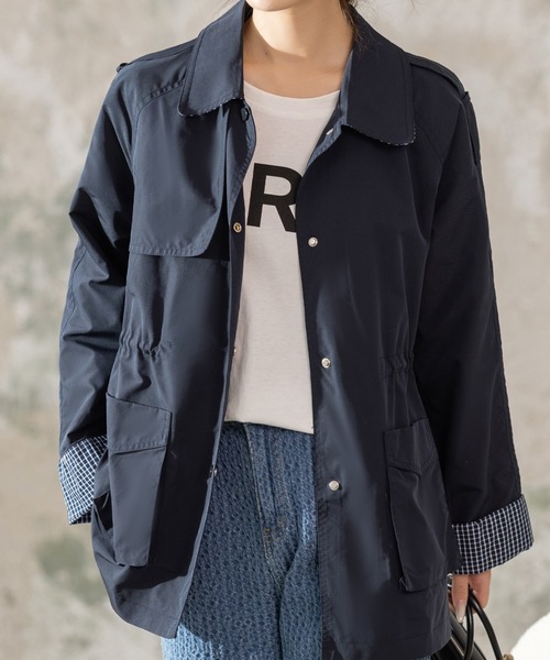 AMAJI(アマジ)の「サテン トレンチコート(トレンチコート・レディース・ネイビー/ベージュ・SMALL/MEDIUM/LARGE/X-LARGE)」の1枚目の写真