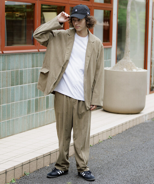 FREAK'S STORE（フリークスストア）の「限定展開 Relax Fit リラックスフィット コーデュロイ セットアップ / テーラードジャケット / ワイドパンツ（テーラードジャケット・メンズ・ベージュ/オリーブ/ブラウン/ブラック/チャコールグレー・SMALL/MEDIUM/LARGE）」の8枚目の写真