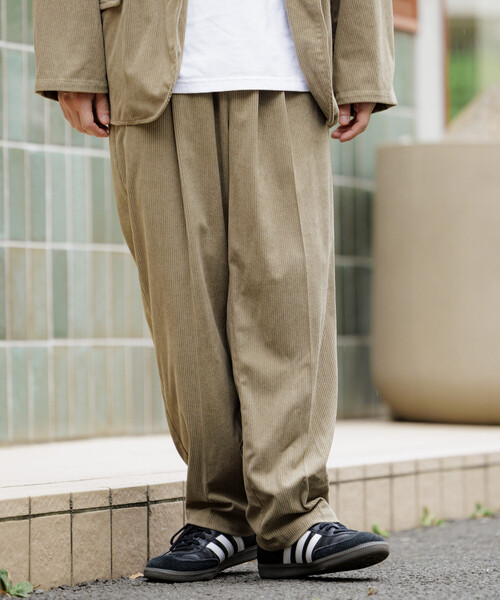 FREAK'S STORE（フリークスストア）の「限定展開 Relax Fit リラックスフィット コーデュロイ セットアップ / テーラードジャケット / ワイドパンツ（テーラードジャケット・メンズ・ベージュ/オリーブ/ブラウン/ブラック/チャコールグレー・SMALL/MEDIUM/LARGE）」の14枚目の写真