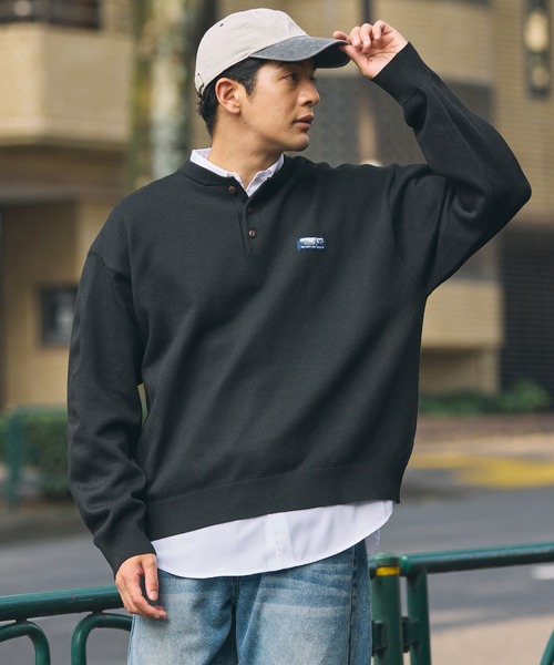 THE CRAFT CREW PRODUCTS（ザクラフトクループロダクツ）の「【UNNOTICEシリーズ】ヘビーウェイト スウェットライク オーバーサイズ ヘンリーネック 長袖ニットトップス / 静電防止・マシンウォッシャブル【THE CRAFT CREW PRODUCTS】（ニット/セーター・メンズ・アッシュグレー/ダークグレー/ブラック/ブルー系/ダークオリーブ/ネイビー/グレイッシュベージュ/ブラウン系・S/M/L）」の11枚目の写真
