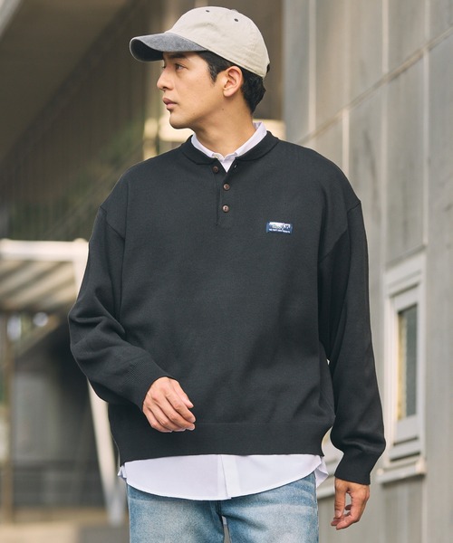 THE CRAFT CREW PRODUCTS（ザクラフトクループロダクツ）の「【UNNOTICEシリーズ】ヘビーウェイト スウェットライク オーバーサイズ ヘンリーネック 長袖ニットトップス / 静電防止・マシンウォッシャブル【THE CRAFT CREW PRODUCTS】（ニット/セーター・メンズ・アッシュグレー/ダークグレー/ブラック/ブルー系/ダークオリーブ/ネイビー/グレイッシュベージュ/ブラウン系・S/M/L）」の13枚目の写真