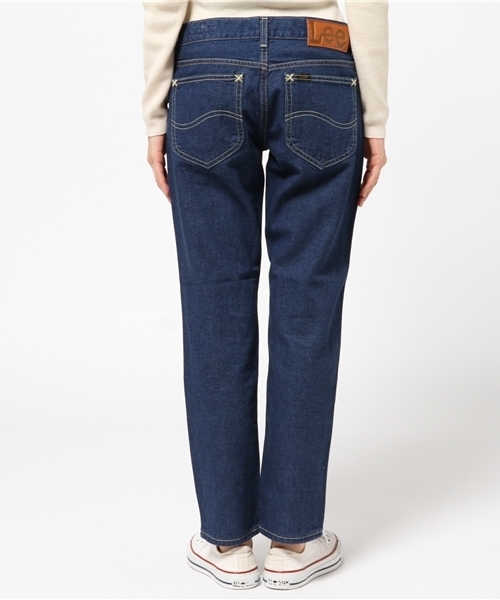 E hyphen world gallery（イーハイフンワールドギャラリー）の「Lee×Ehwg デニムテーパードパンツ（デニムパンツ・レディース・ホワイト/インディゴブルー/ライトインディゴブルー・SMALL/MEDIUM）」の8枚目の写真