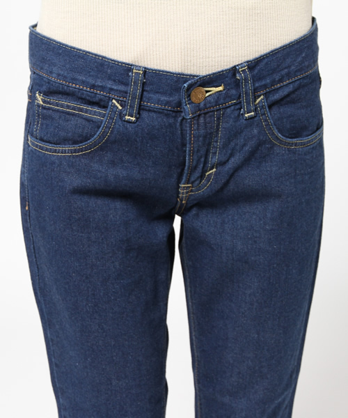 E hyphen world gallery（イーハイフンワールドギャラリー）の「Lee×Ehwg デニムテーパードパンツ（デニムパンツ・レディース・ホワイト/インディゴブルー/ライトインディゴブルー・SMALL/MEDIUM）」の9枚目の写真