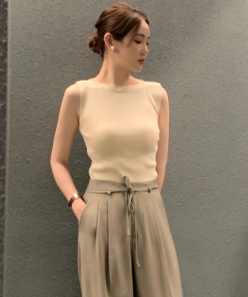 Aelina（エリナ）の「ボートネックノースリーブニットトップス（ニット/セーター・レディース・ブルー/ベージュ/ホワイト/ブラック/ピンク・FREE）」の20枚目の写真