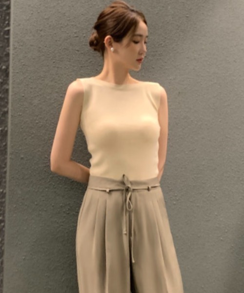 Aelina（エリナ）の「ボートネックノースリーブニットトップス（ニット/セーター・レディース・ブルー/ベージュ/ホワイト/ブラック/ピンク・FREE）」の18枚目の写真