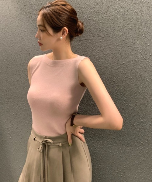 Aelina（エリナ）の「ボートネックノースリーブニットトップス（ニット/セーター・レディース・ブルー/ベージュ/ホワイト/ブラック/ピンク・FREE）」の11枚目の写真