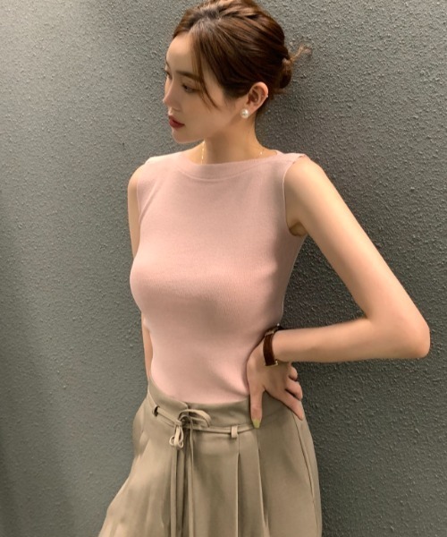 Aelina（エリナ）の「ボートネックノースリーブニットトップス（ニット/セーター・レディース・ブルー/ベージュ/ホワイト/ブラック/ピンク・FREE）」の10枚目の写真