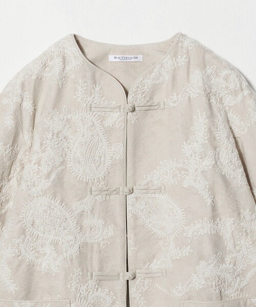 BEAUTY&YOUTH UNITED ARROWS(ビューティーアンドユースユナイテッドアローズ)の「ジャガード ペイズリー エンブロイダリー ジャケット(ノーカラージャケット・レディース・ナチュラル/ブラック・M/S)」の3枚目の写真