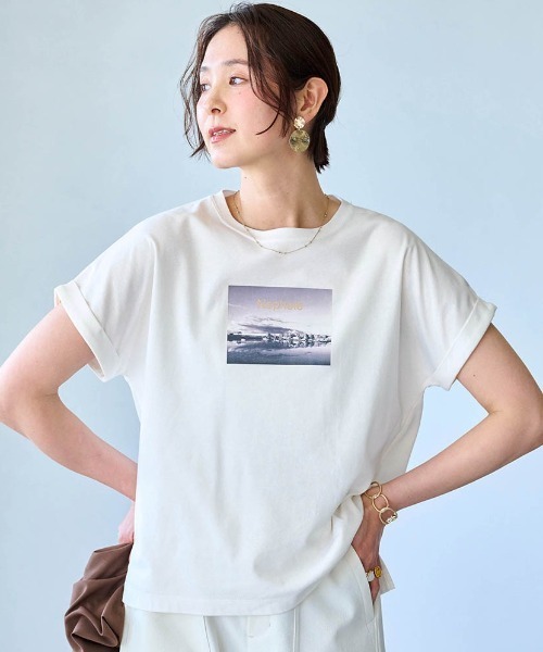 StyleNote(スタイルノート)の「汗ジミが目立ちにくいロゴプリントカットソー(Tシャツ/カットソー・レディース・キャメル/ホワイト/ネイビー/モカ/オフホワイト/チャコール/ブラウン系2/ブラウン系1・S/L/M)」の3枚目の写真