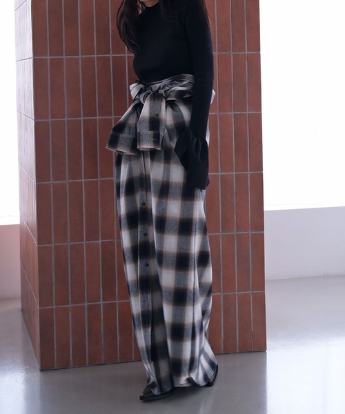 AKTE(アクテ)の「ロングシャツチェックワンピース(シャツワンピース・レディース・レッド系/ブラウン系・TALL/FREE)」の9枚目の写真
