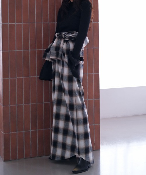 AKTE(アクテ)の「ロングシャツチェックワンピース(シャツワンピース・レディース・レッド系/ブラウン系・TALL/FREE)」の10枚目の写真