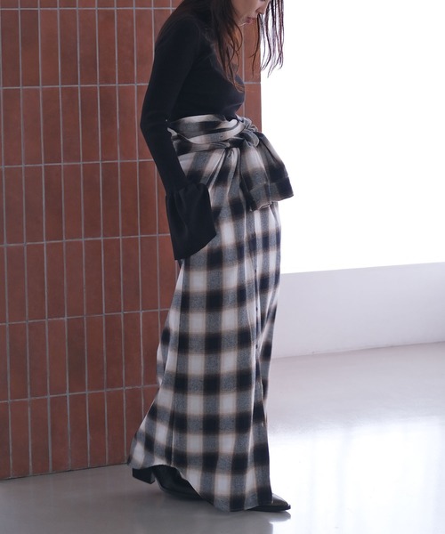 AKTE(アクテ)の「ロングシャツチェックワンピース(シャツワンピース・レディース・レッド系/ブラウン系・TALL/FREE)」の11枚目の写真