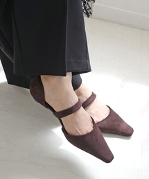 スクエアトゥセパレートストラップパンプス