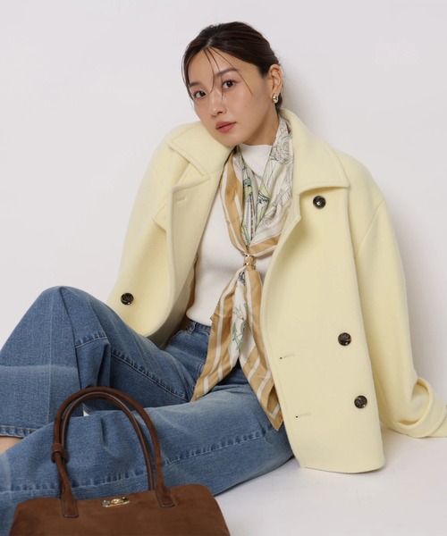 JUSGLITTY(ジャスグリッティー)の「3WAYカラーショートPコート(ダウンジャケット/コート・レディース・ブラック/ライトイエロー/グレイッシュベージュ・2/1)」の4枚目の写真