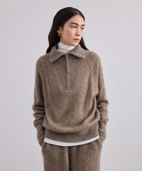SALON adam et rope'(サロン アダム エ ロペ)の「YAK ハーフジッププルオーバー / セットアップ対応(ニット/セーター・レディース・ブラウン系その他2/チャコールグレー・FREE)」の8枚目の写真