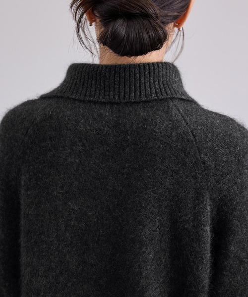 SALON adam et rope'(サロン アダム エ ロペ)の「YAK ハーフジッププルオーバー / セットアップ対応(ニット/セーター・レディース・ブラウン系その他2/チャコールグレー・FREE)」の18枚目の写真