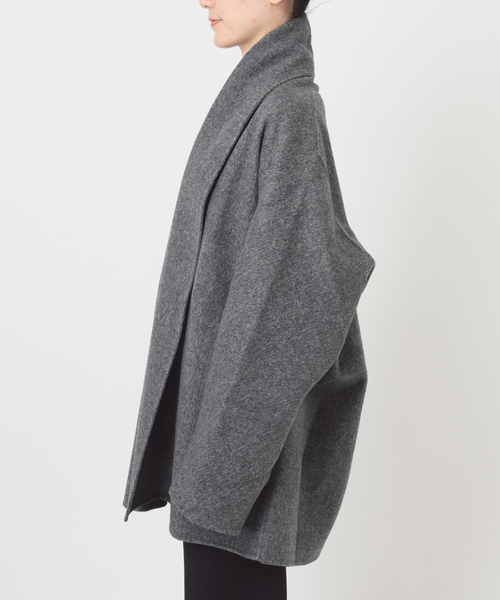AP STUDIO(エーピーストゥディオ)の「【LIBERADD/リベラド】SHAWL COLLAR SHORT COAT(その他アウター・レディース・チャコールグレー/ベージュ・FREE)」の4枚目の写真