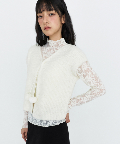 MONGDOL(モンドル)の「ポンポンストラップ半袖ニットカーディガン アイボリー MDCD064IVORY(カーディガン/ボレロ・レディース・その他・F)」の4枚目の写真