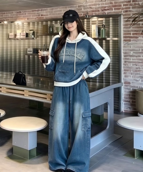 Dalfwin(ダールフィン)の「【上下セット】NAETSSTZ刺繍ロゴ異素材MIXフーディーカーゴデニムセットアップ(セットアップ・レディース・ホワイト/ブラック・FREE)」の12枚目の写真