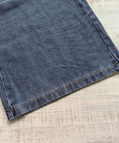 Dalfwin(ダールフィン)の「【上下セット】NAETSSTZ刺繍ロゴ異素材MIXフーディーカーゴデニムセットアップ(セットアップ・レディース・ホワイト/ブラック・FREE)」の3枚目の写真